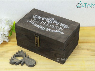 Hộp gỗ đựng đồ in chữ Vintage trắng tặng kèm ổ khóa số 18